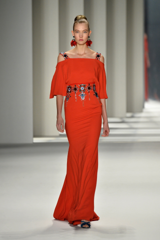 Illustration for article titled Carolina Herrera, for the Vibrant Yet Polished Grown-Up Lady in You